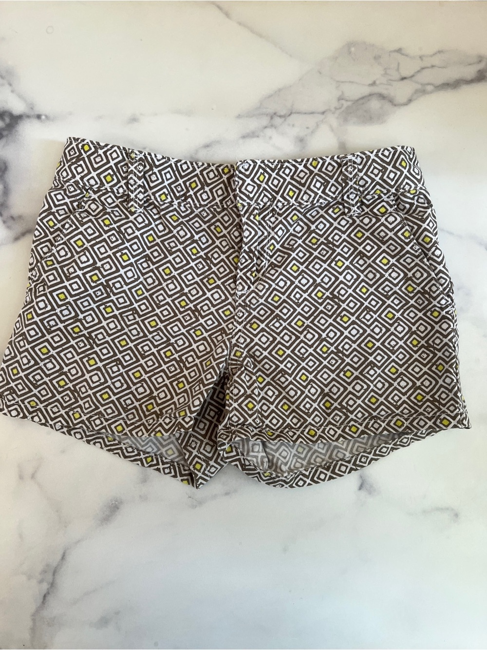 Old Navy Girls' Printed Geometric Patterned Shorts, Driftwood/Key Lime, Size 10
